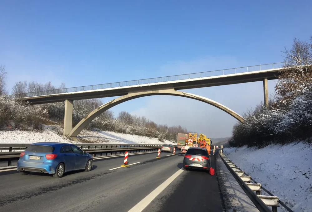 Brückenhauptprüfungen auf der Autobahn BAB A73