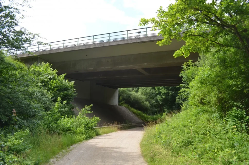 Brückenhauptprüfungen auf der Autobahn BAB A70